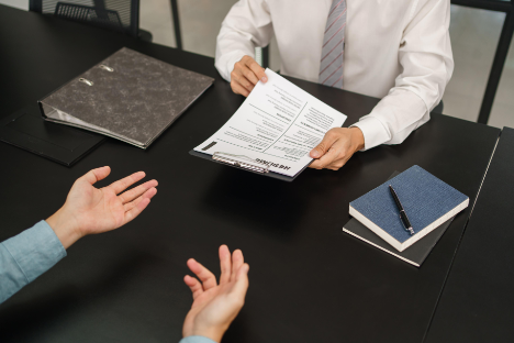 mediator-explains-mediation-to-client